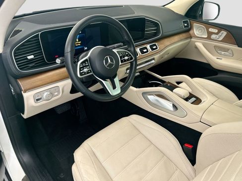 Used 2021 Mercedes-Benz GLS 450 4MATIC image 9
