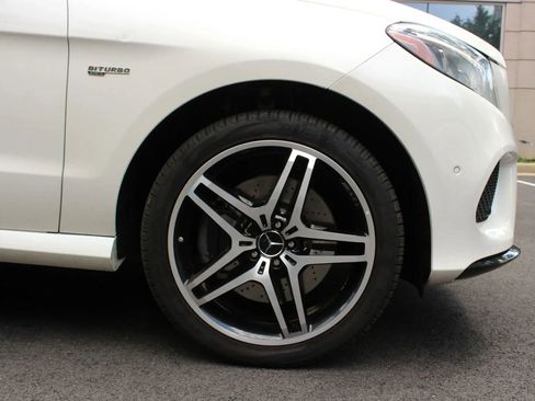 Used 2017 Mercedes-Benz GLE 43 AMG 4MATIC w/ Premium 2 Package image 4