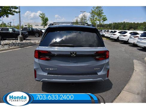 New 2026 Honda Odyssey Touring image 6