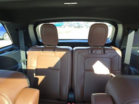 Used 2025 Lincoln Aviator Reserve w/ Equipment Group 201A image 16