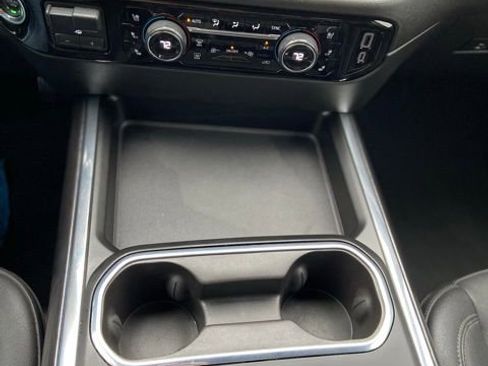 Used 2024 Chevrolet Silverado 2500 LTZ w/ LTZ Convenience Package image 26