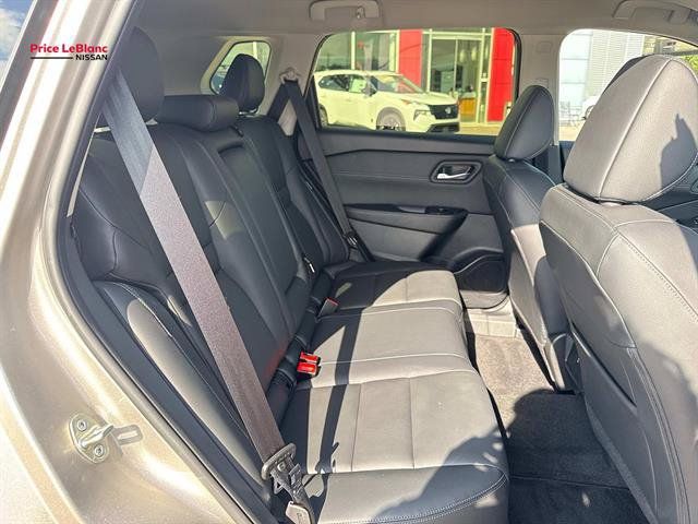 Certified 2025 Nissan Rogue SL AWD/4WD image 8