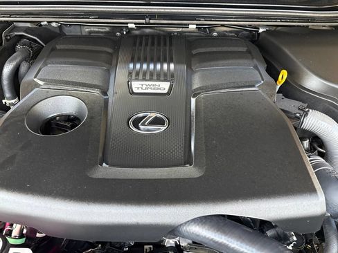 Certified 2026 Lexus GX 550 AWD/4WD image 11