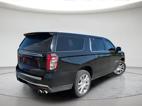 Used 2021 Chevrolet Suburban High Country AWD/4WD image 5
