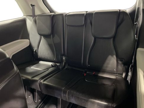 Used 2024 Kia Carnival LX FWD image 25