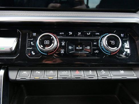 Used 2023 GMC Sierra 1500 Denali w/ Denali Reserve Package AWD/4WD image 46