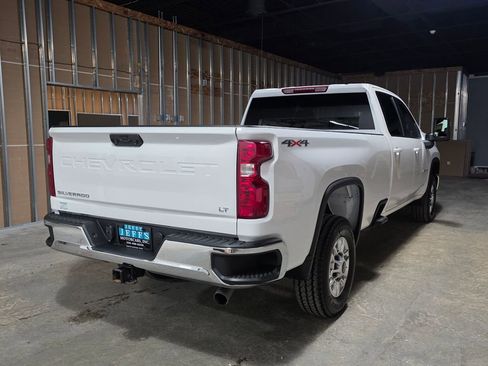 Used 2025 Chevrolet Silverado 2500 LT w/ Convenience Package image 3