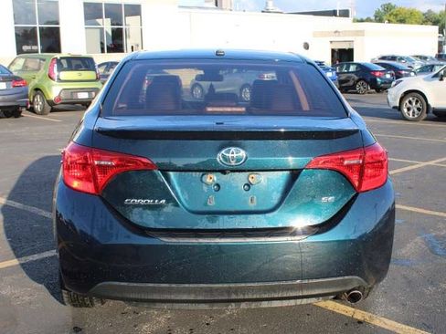Used 2018 Toyota Corolla SE w/ SE Premium Package FWD image 6
