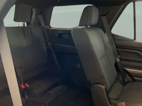 Certified 2025 Toyota 4Runner SR5 AWD/4WD image 36