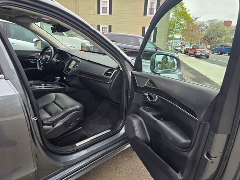 Used 2018 Volvo XC90 T5 Momentum w/ Convenience Package AWD/4WD image 20
