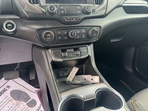 Used 2023 GMC Terrain AT4 image 15