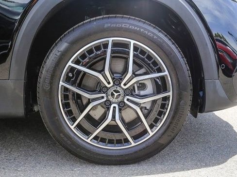 Used 2023 Mercedes-Benz EQB 300 300 image 10