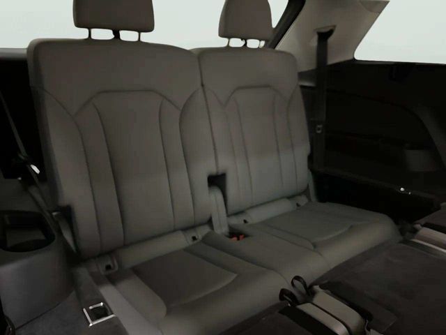 Used 2023 Audi Q7 3.0T Premium Plus w/ Premium Plus Package AWD/4WD image 23