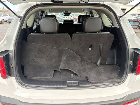 Used 2024 Kia Sorento S image 27