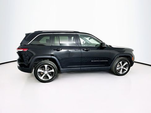 Used 2023 Jeep Grand Cherokee Limited w/ Trailer Tow Prep Group (B) image 10