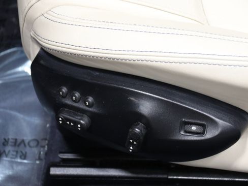 Used 2014 Maserati GranTurismo Sport RWD image 62
