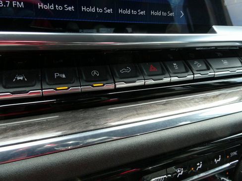 Certified 2024 Chevrolet Silverado 1500 LTZ w/ Technology Package AWD/4WD image 28