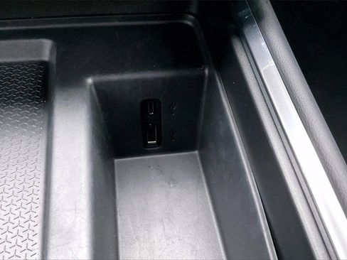 Used 2024 GMC Acadia Elevation w/ Luxury Package image 16