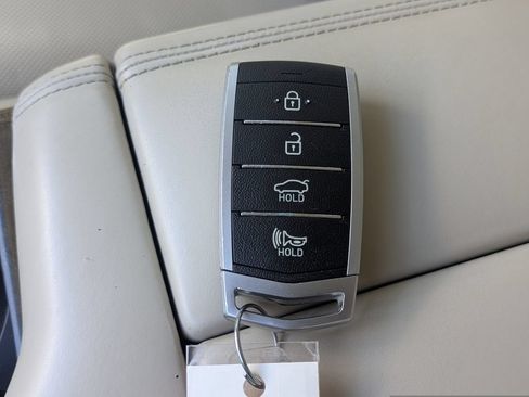 Used 2017 Genesis G90 5.0 Ultimate RWD image 28