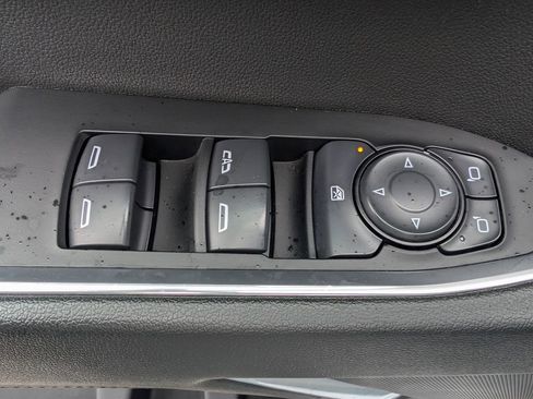 Used 2024 Chevrolet Silverado 2500 LT image 8