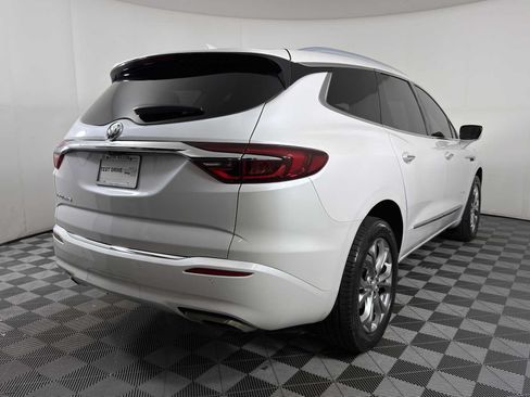 Used 2021 Buick Enclave Avenir w/ Avenir Technology Package FWD image 6
