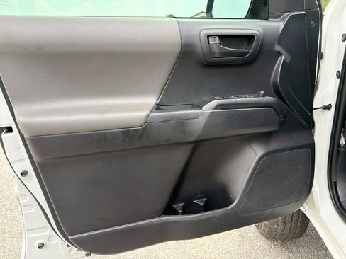 Used 2019 Toyota Tacoma SR w/ SR Convenience Package RWD image 14