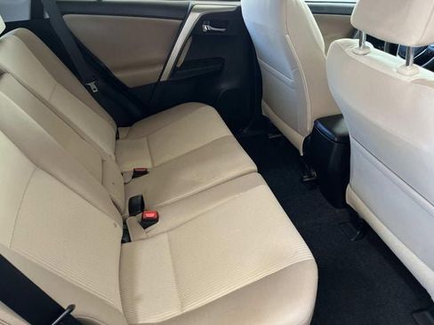 Used 2014 Toyota RAV4 XLE image 21