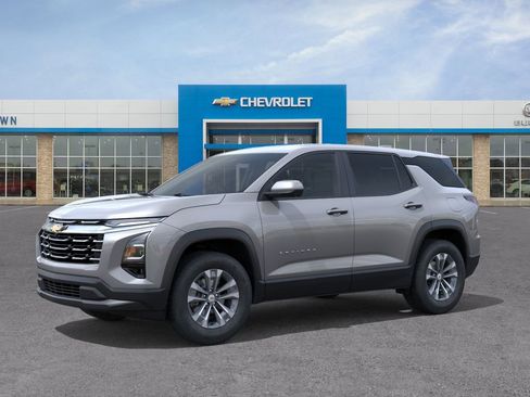 New 2026 Chevrolet Equinox LT w/ Convenience Package II AWD/4WD image 2