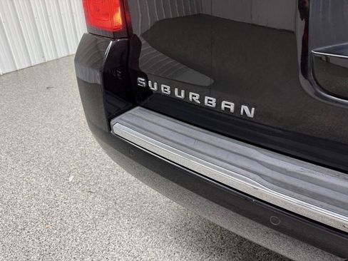 Used 2017 Chevrolet Suburban Premier AWD/4WD image 8