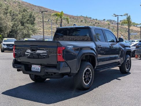 Used 2024 Toyota Tacoma TRD Off-Road image 5
