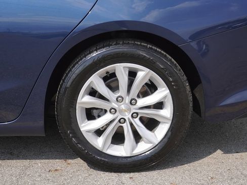 Used 2022 Chevrolet Malibu LT FWD image 11