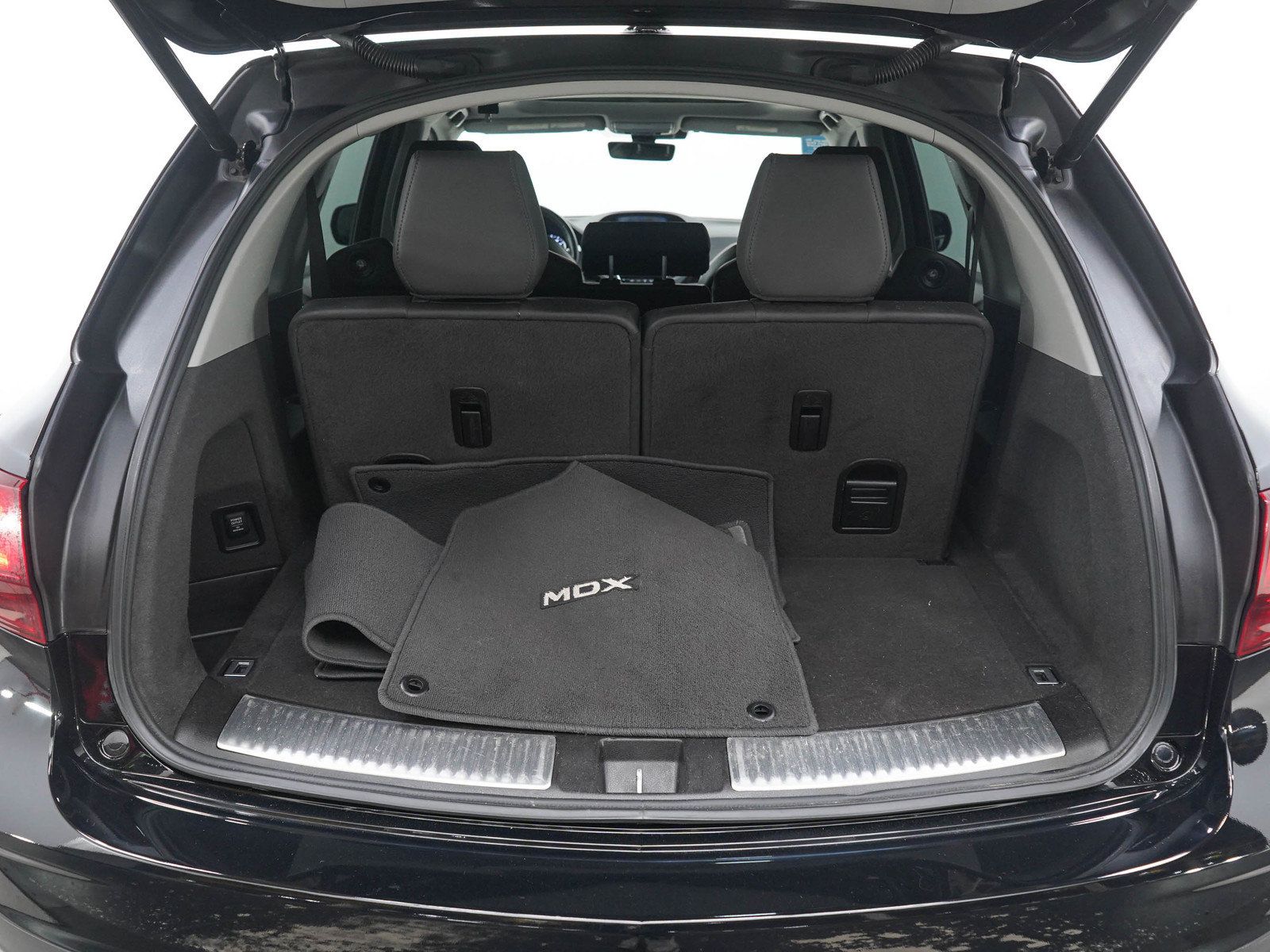 Used 2018 Acura MDX w/ Technology Package AWD/4WD image 18
