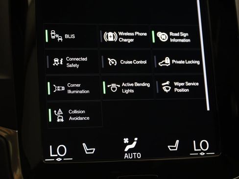 Used 2022 Volvo XC90 T6 Momentum w/ Climate Package image 38