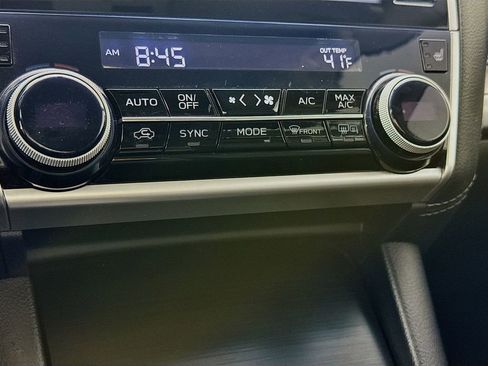 Used 2018 Subaru Outback 2.5i Premium image 17