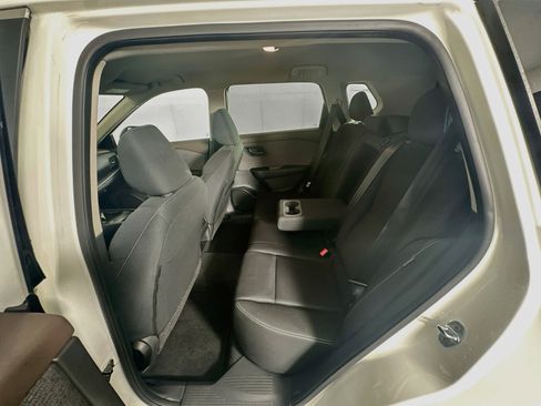 Used 2023 Nissan Rogue S FWD image 26