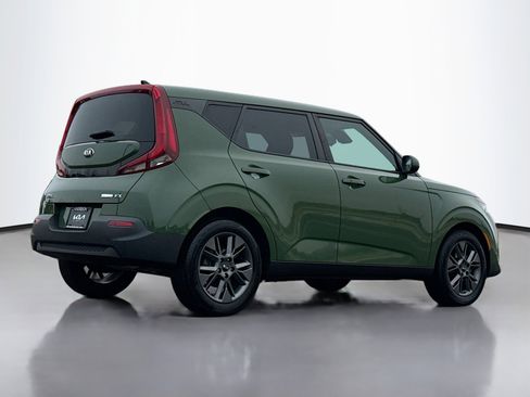 Used 2020 Kia Soul EX image 2