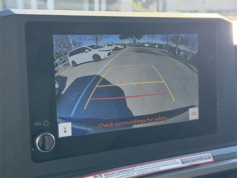 Certified 2025 Toyota Tacoma SR5 image 19