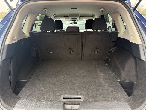 Used 2023 Nissan Rogue S image 28