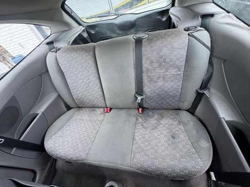 Used 2004 Ford Focus ZX3 Hatchback FWD image 12