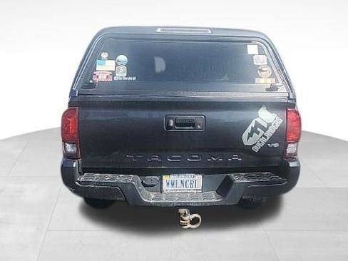 Used 2019 Toyota Tacoma TRD Sport image 7