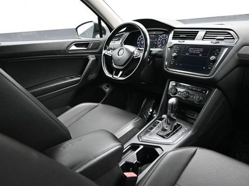 Used 2019 Volkswagen Tiguan SEL FWD image 13