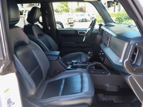Used 2024 Ford Bronco Outer Banks AWD/4WD image 40