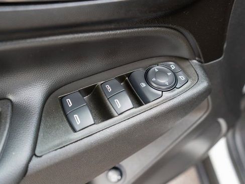 Used 2024 Chevrolet Equinox LT FWD image 19