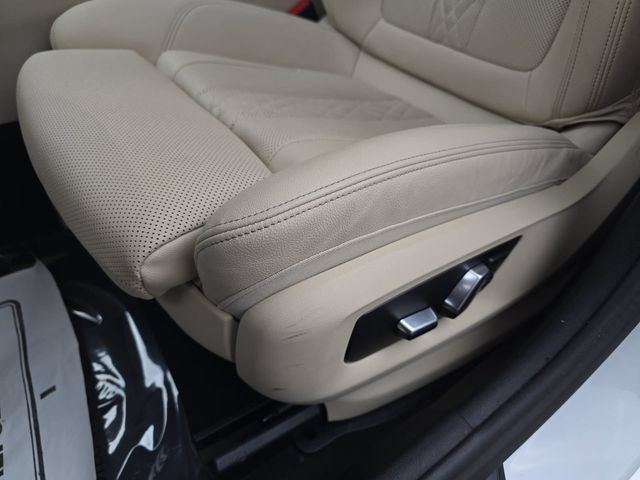 Used 2023 BMW 530i xDrive w/ Premium Package AWD/4WD image 25
