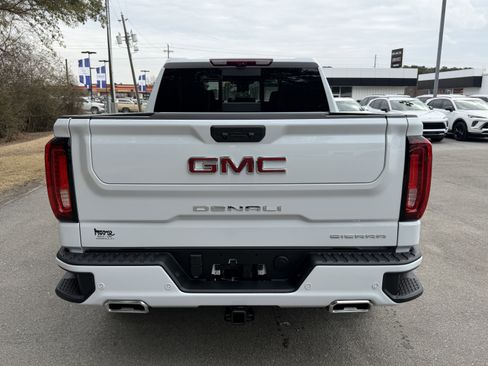 New 2026 GMC Sierra 1500 Denali w/ Denali Reserve Package image 9
