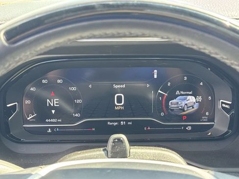 Used 2024 GMC Yukon XL Denali w/ Denali Reserve Package AWD/4WD image 19