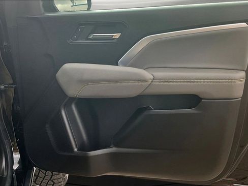 Certified 2024 Chevrolet Colorado ZR2 w/ ZR2 Convenience Package III image 29