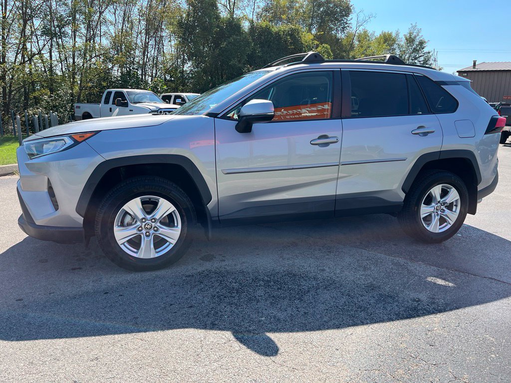 Used 2021 Toyota RAV4 XLE w/ Convenience Package AWD/4WD image 6