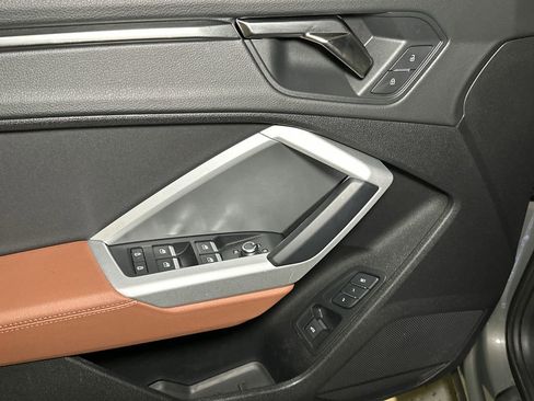 Used 2023 Audi Q3 2.0T Premium w/ Convenience Package image 16