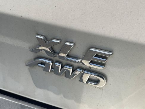 Used 2015 Toyota Sienna XLE w/ XLE Navigation Package AWD/4WD image 7